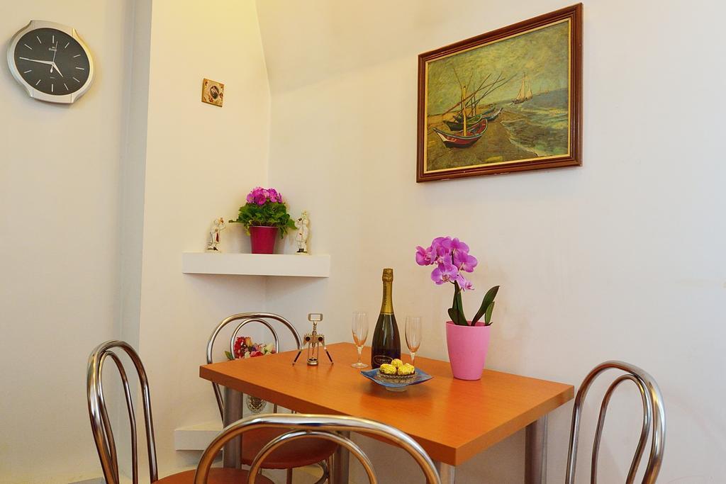 Atlas Accommodation Bucharest Exterior photo